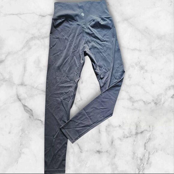 Lululemon Size 4 Charcoal Gray Aligns - Picture 1 of 3